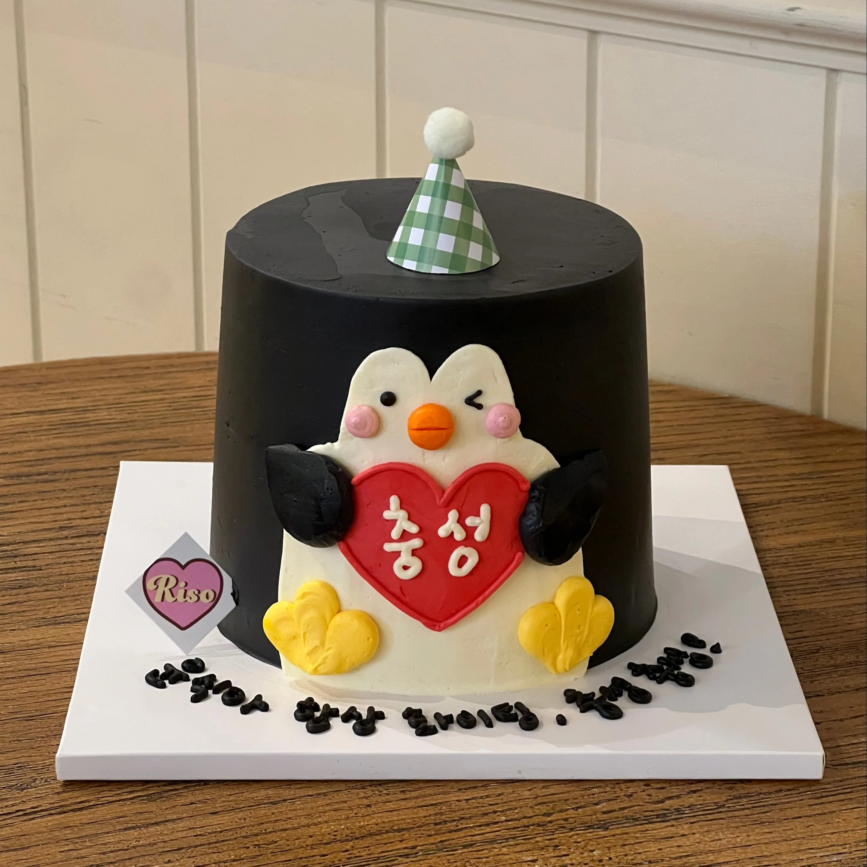 3D Penguin Cake