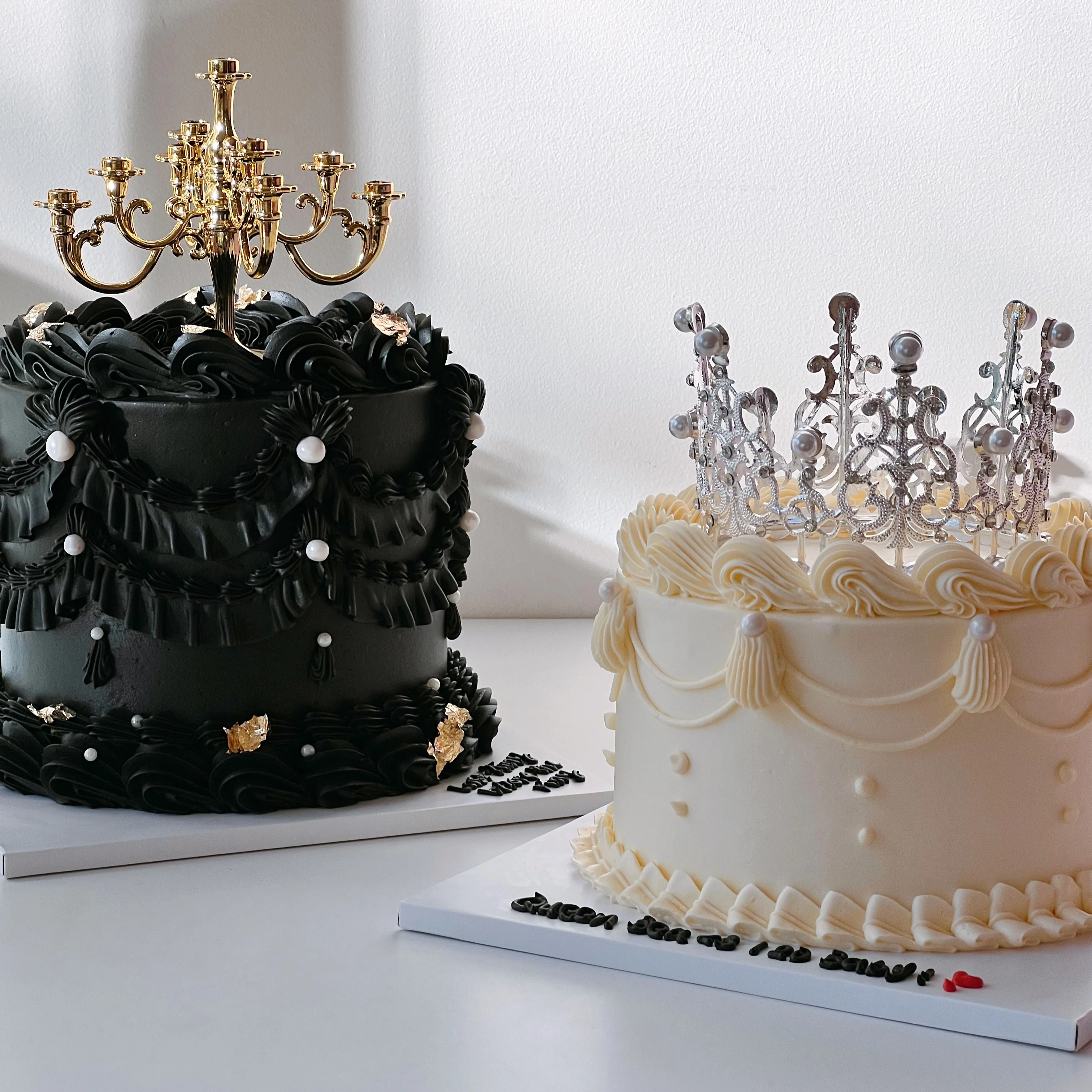 Chandelier Vintage Cake (Tall Design) - Image 2