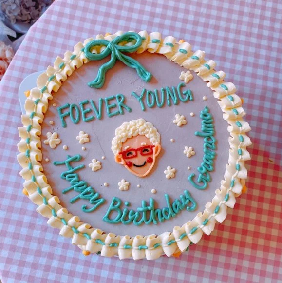 Vintage Illustration Cake - Image 3