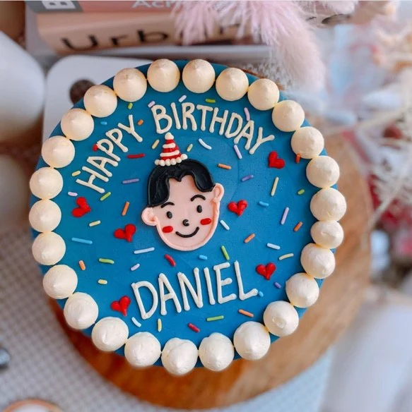 Pom Pom Illustration Cake (Round/Heart) - Image 5