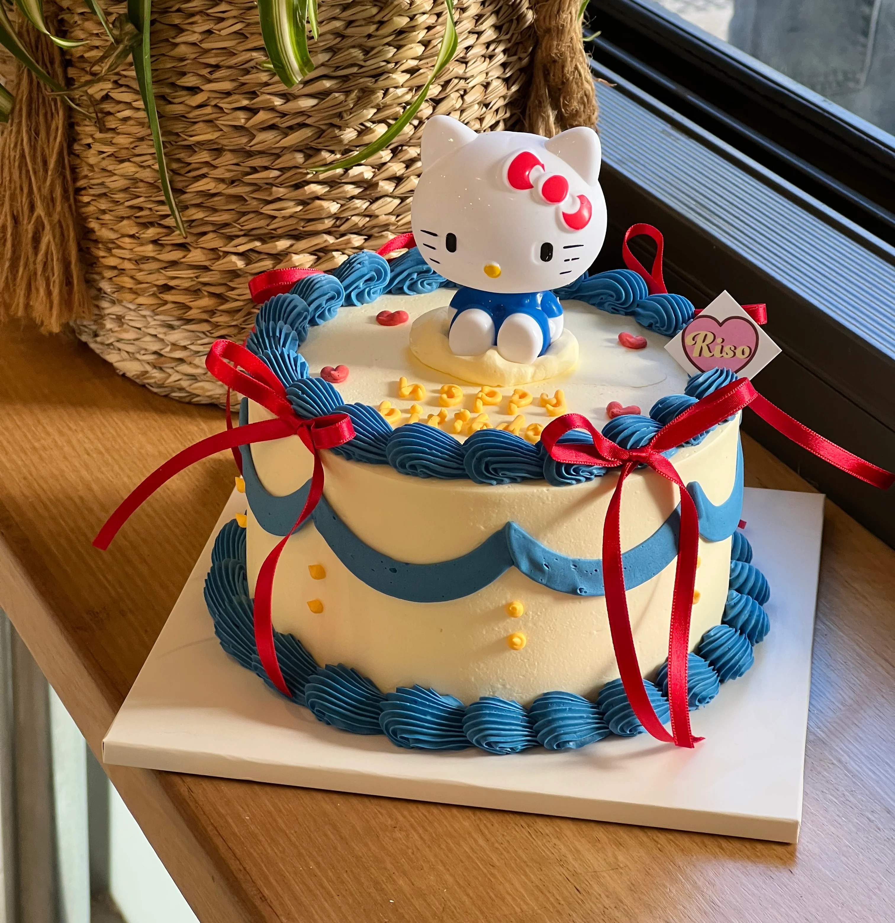 3D Hello Kitty Cake (Round/Heart) - Image 3