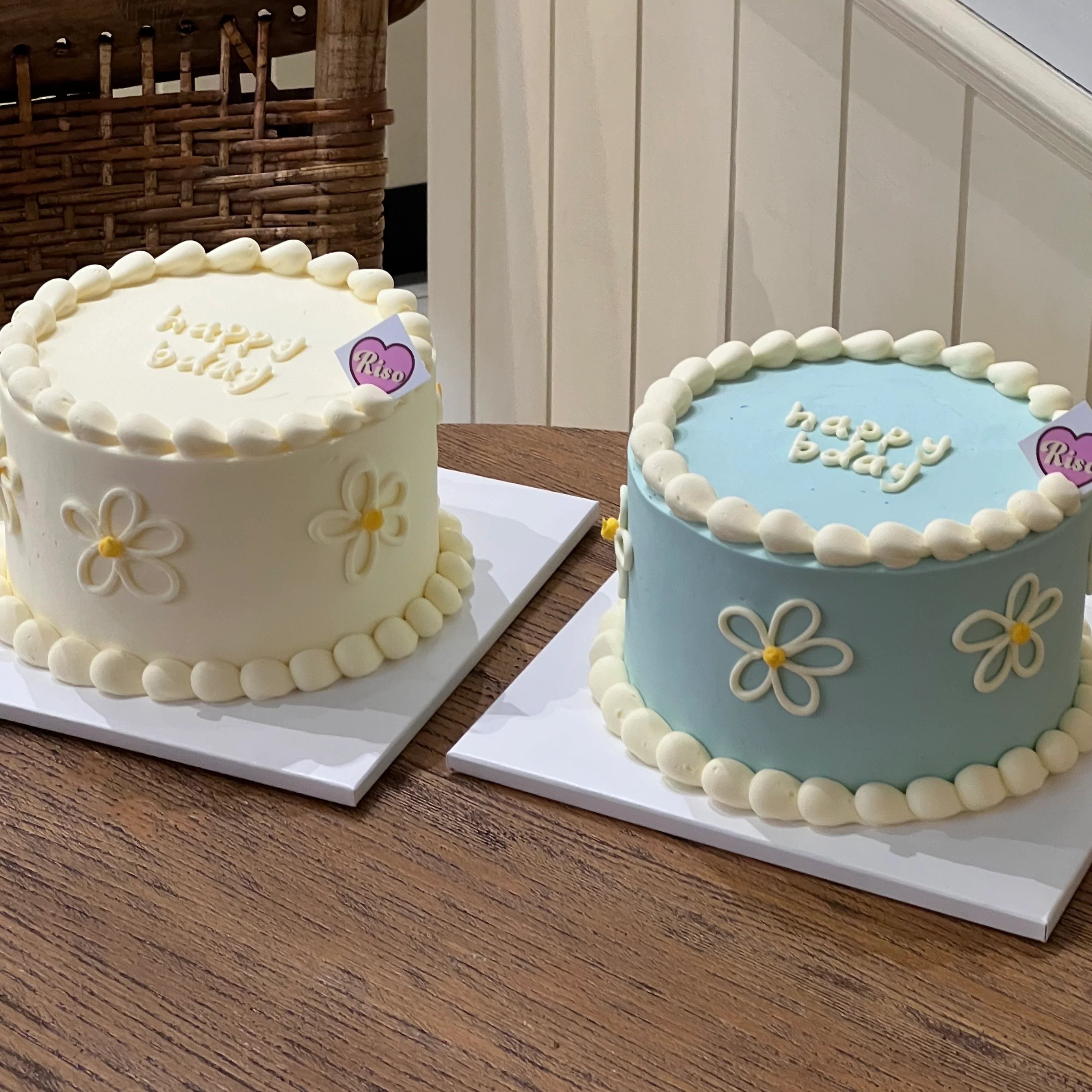 Daisy Cake (Round/Heart) - Image 3