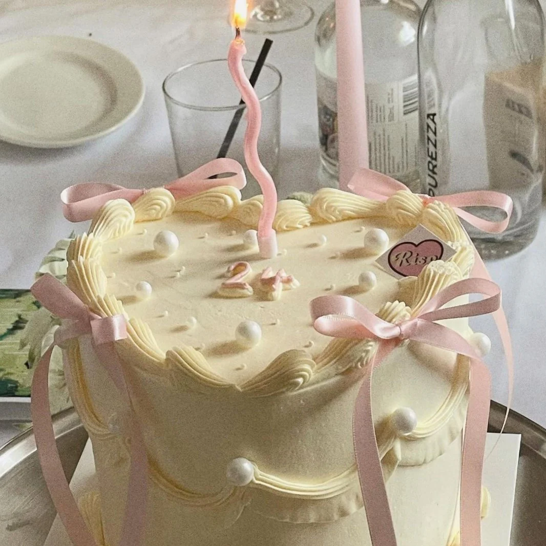 Pearl Balletcore Cake (Round/Heart) - Image 4
