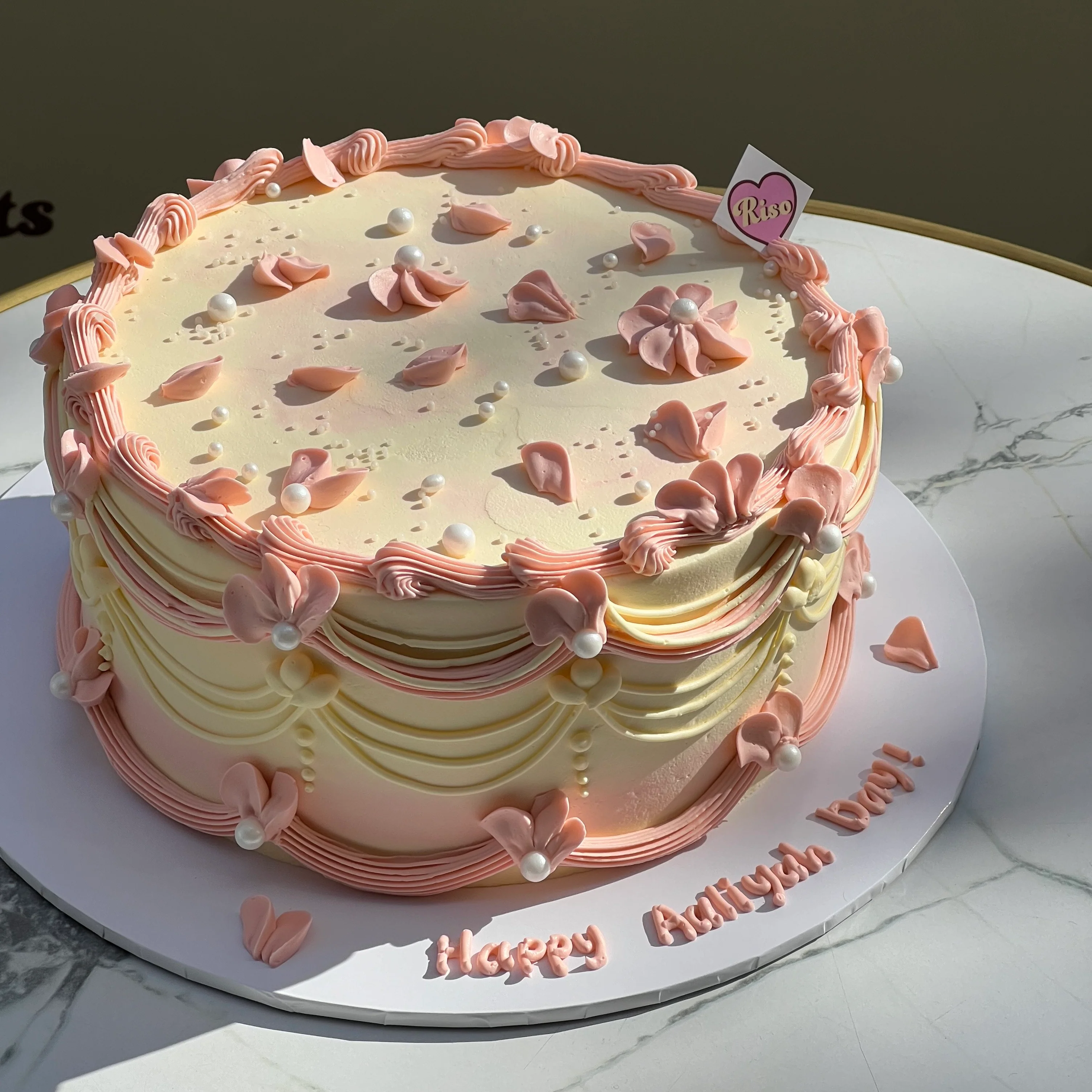 Petal Flower Cake (Round/Heart) - Image 2