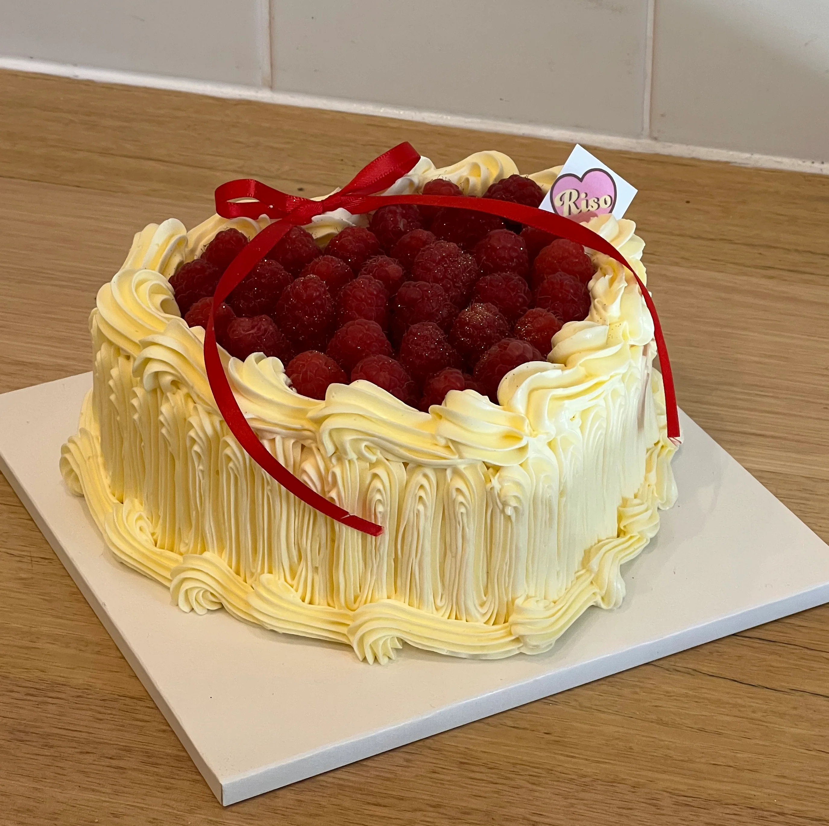 Romantic Raspberry Cake (Round/Heart) - Image 2