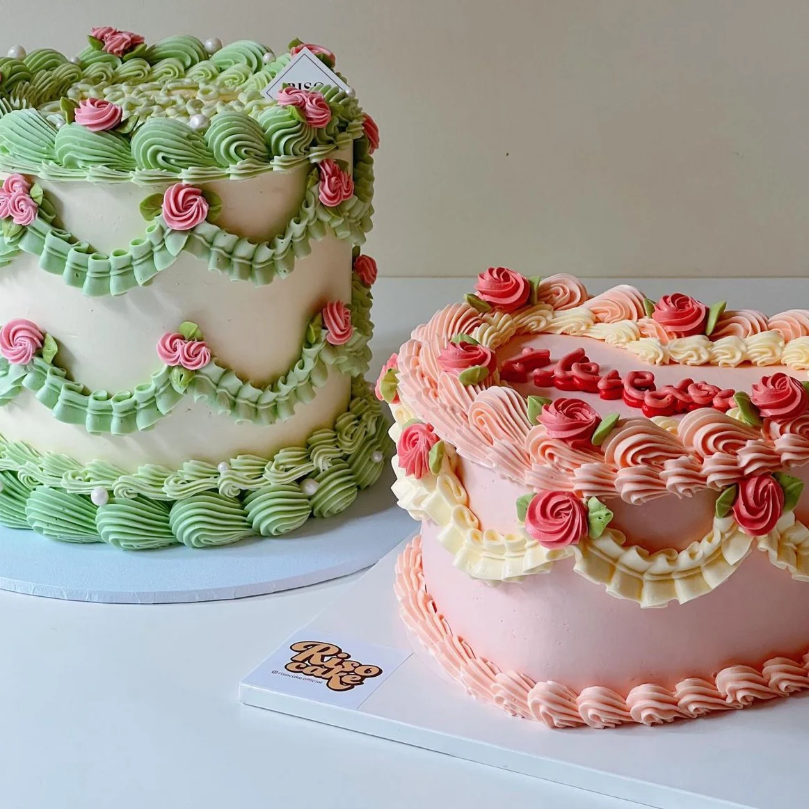 Rose Vintage Cake (Round/Heart) - Image 4