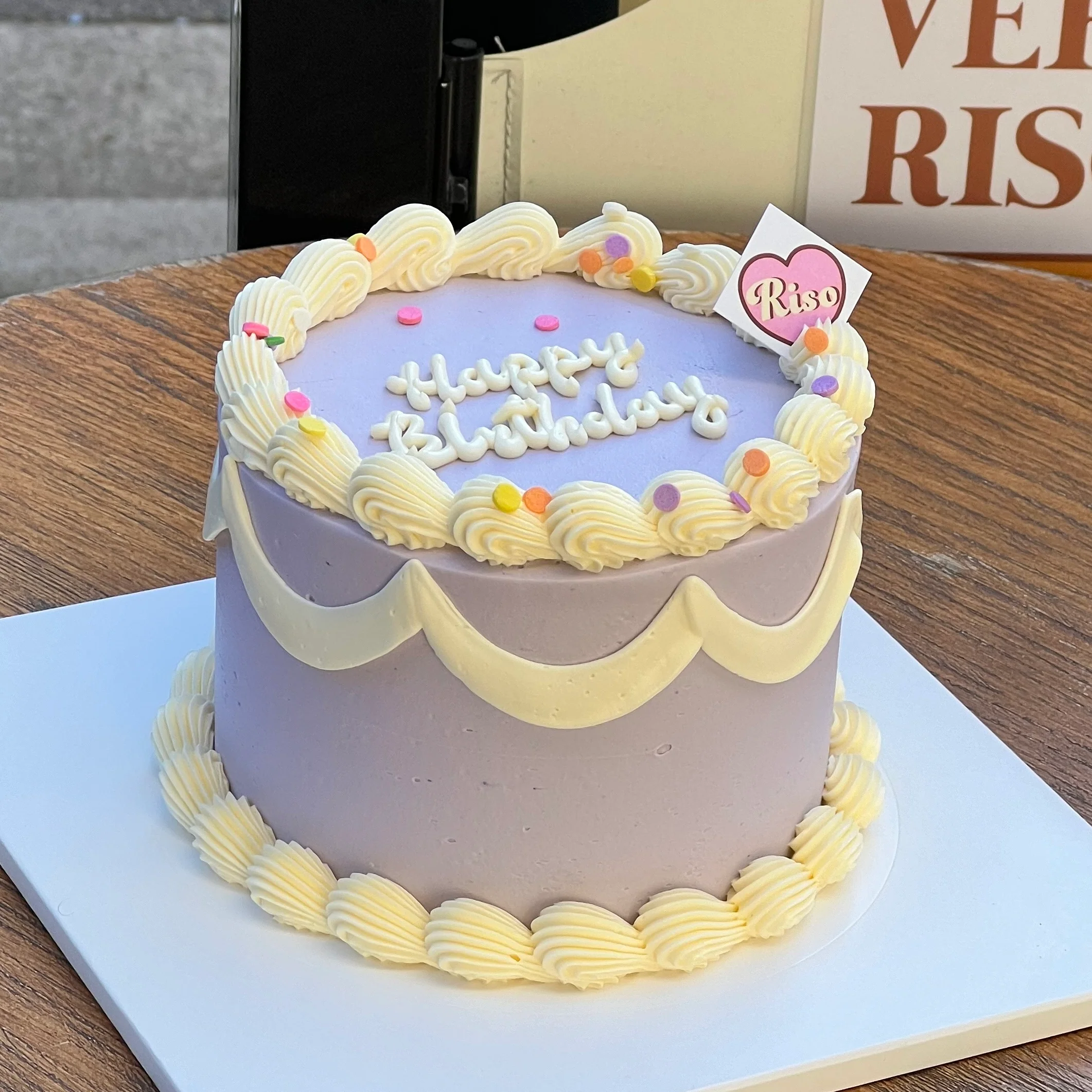 Swirl Symphony Cake (Round/Heart) - Image 2