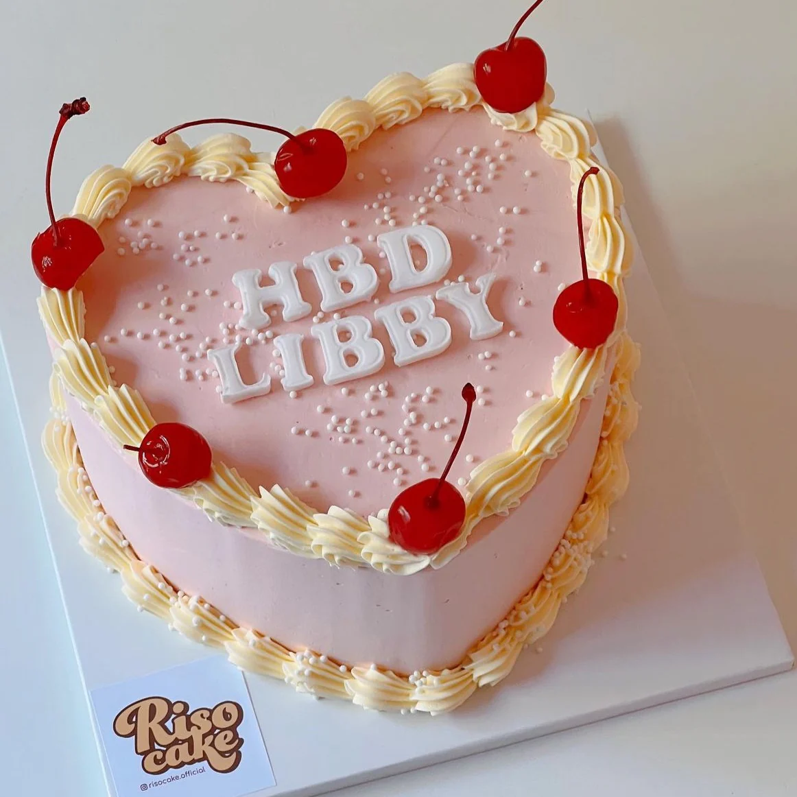 Simple Retro Cake (Round/Heart) - Image 3