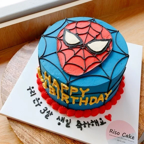 Spider Man Cake - Image 3