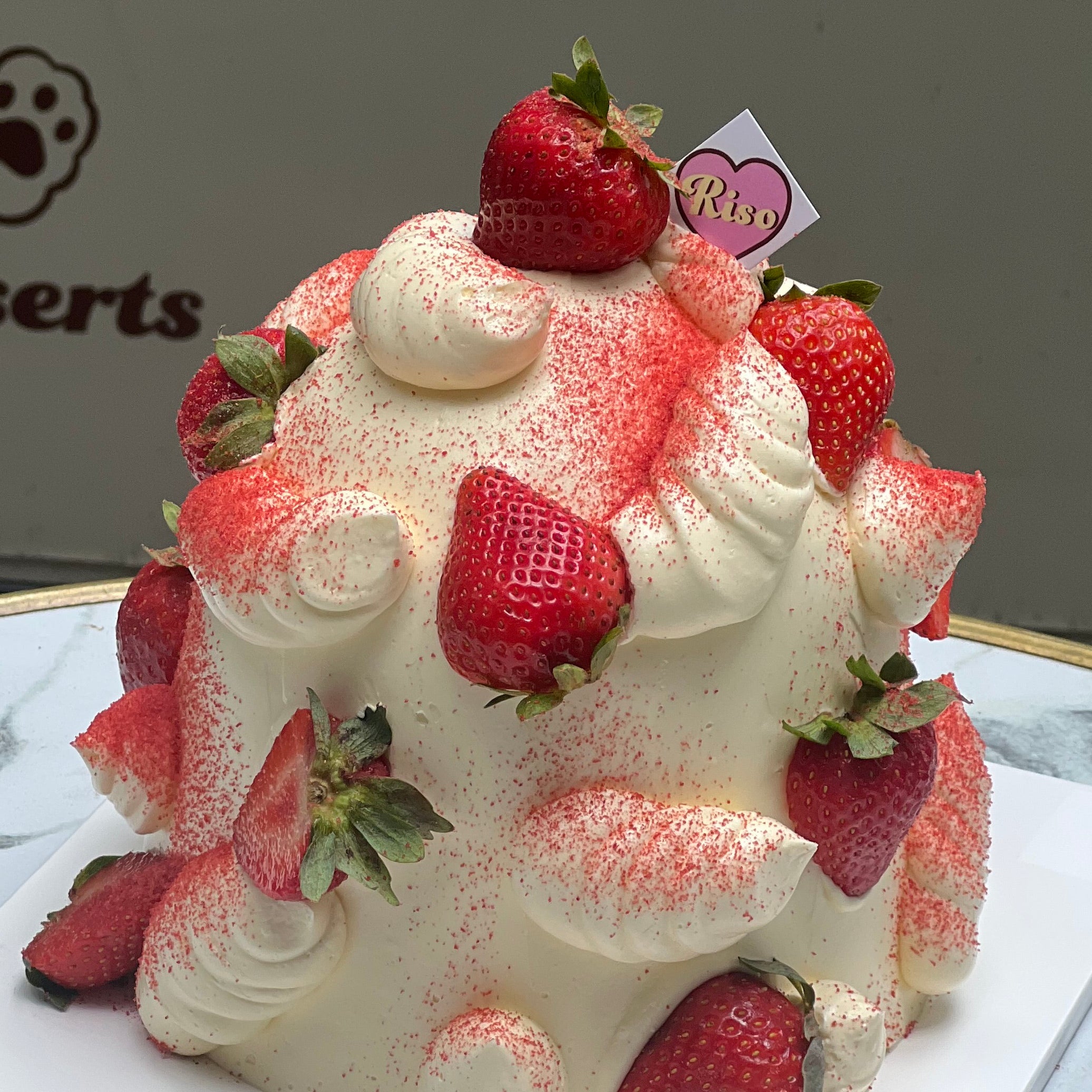 Strawberry Love Cake - Image 2
