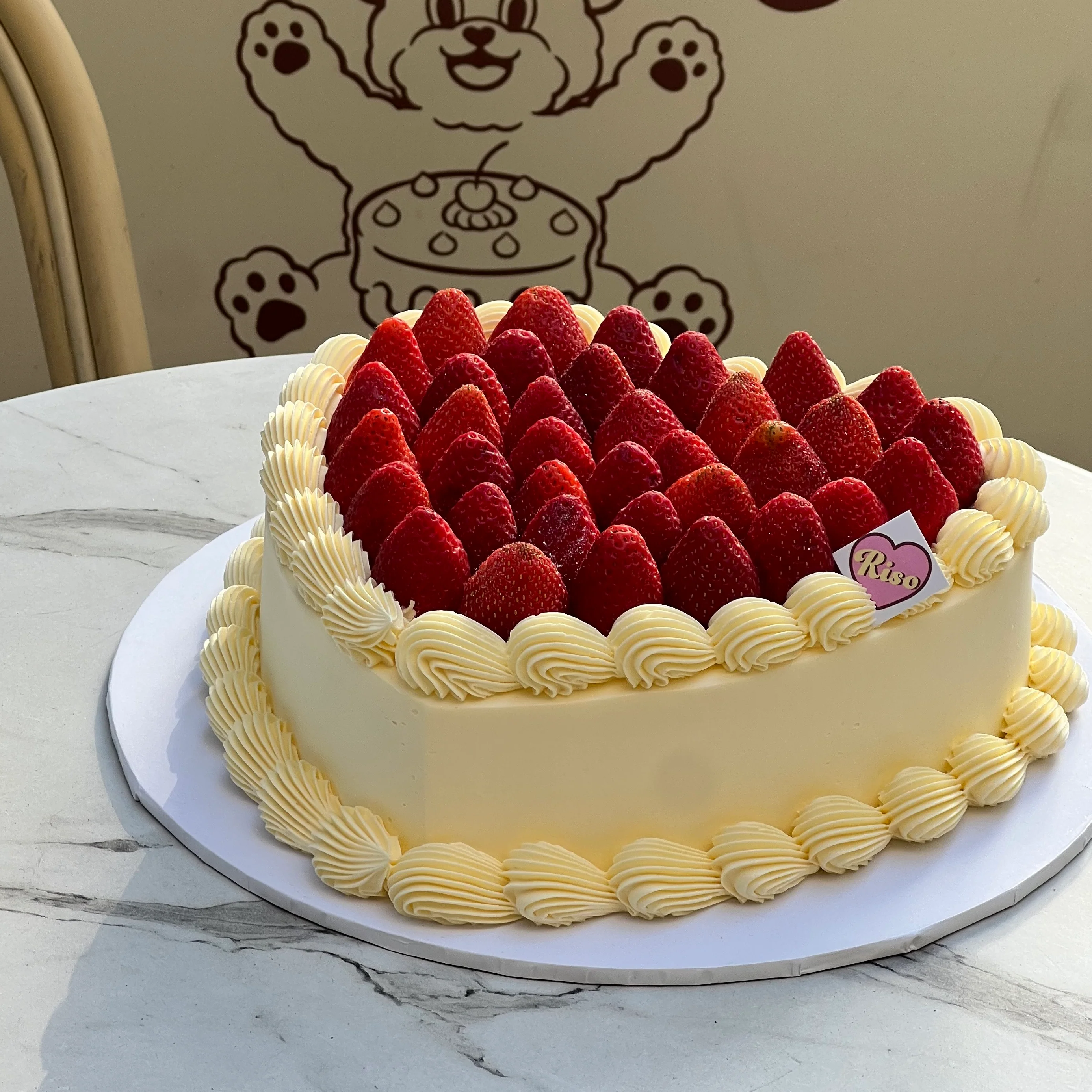 Strawberry Party Cake (Round/Heart) - Image 2