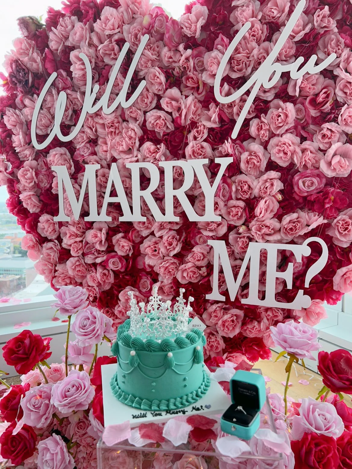 Vintage Tiara Cake - Image 9