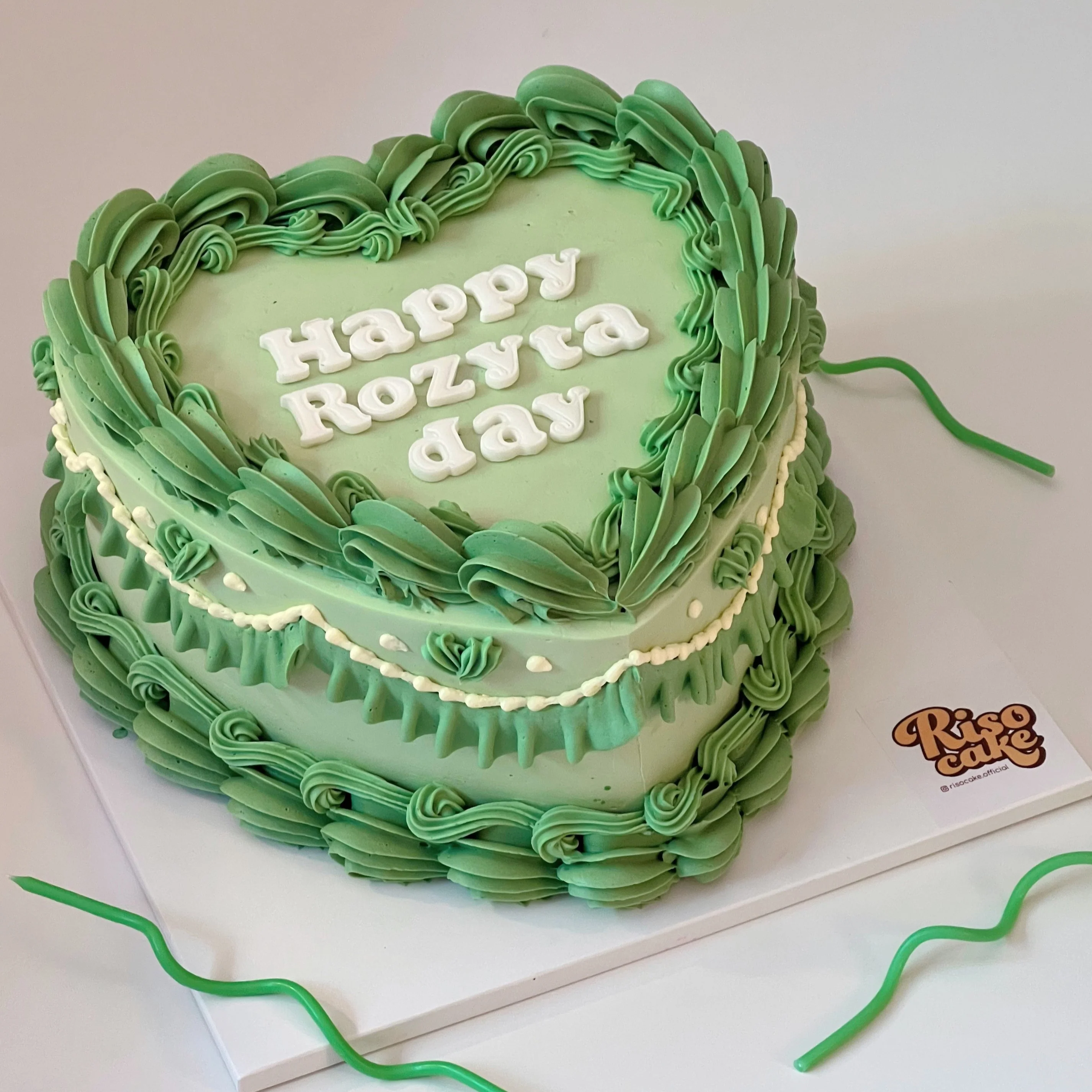 Vintage Text Cake 2 (Round/Heart) - Image 3