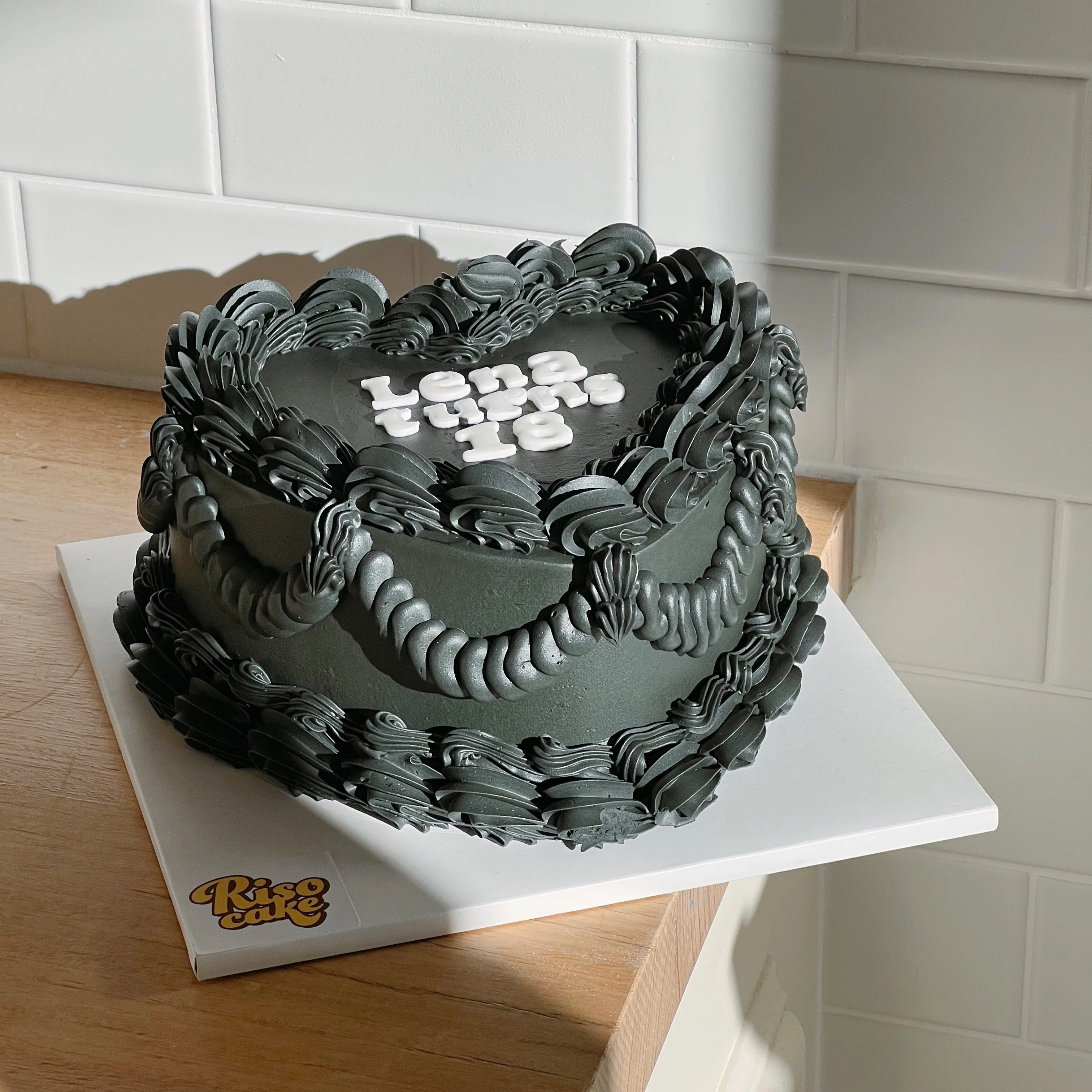 One Colour Text Cake (Round/Heart) - Image 5